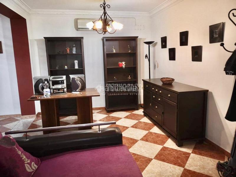 Foto 6705b07e-6d76-410e-89b4-e16560cabdf4. Casa pareada casa en venta en La Banda - Campo de Fútbol Chiclana de la Frontera