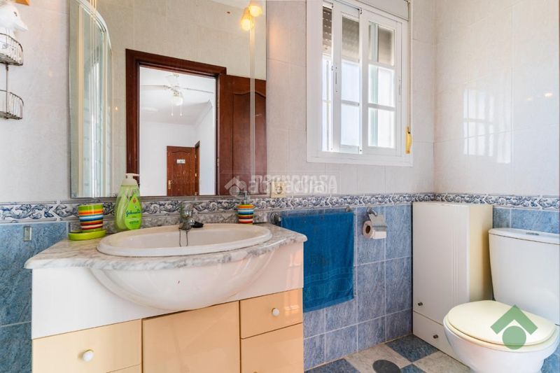 Foto 82c5bc97-097e-4fe6-bbdd-3c0a34eb6ee4. Masia amb calefacció a Las Lagunas - Campano Chiclana de la Frontera