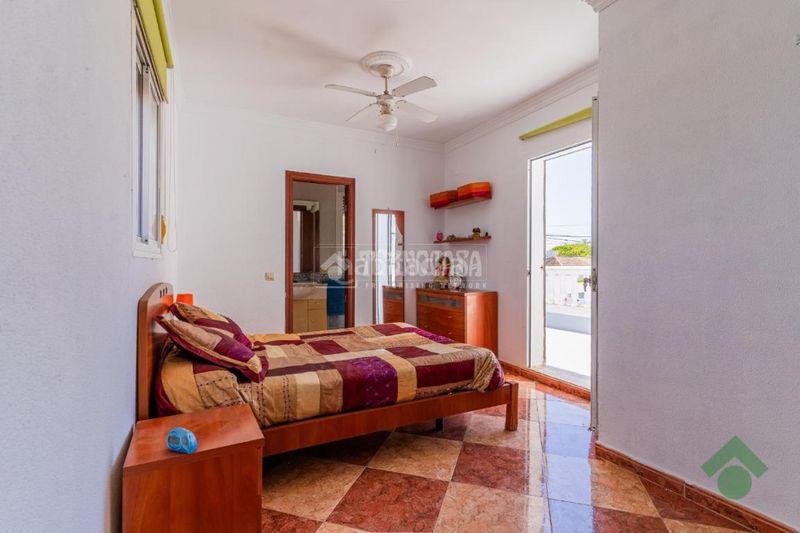 Foto b0796dd4-88e2-485b-b653-64f29fd461f6. Masia amb calefacció a Las Lagunas - Campano Chiclana de la Frontera