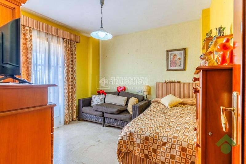 Foto 57b06fc4-77f6-4cbd-863b-310a089a21ee. Dúplex piso en venta en Núcleo urbano Chiclana de la Frontera