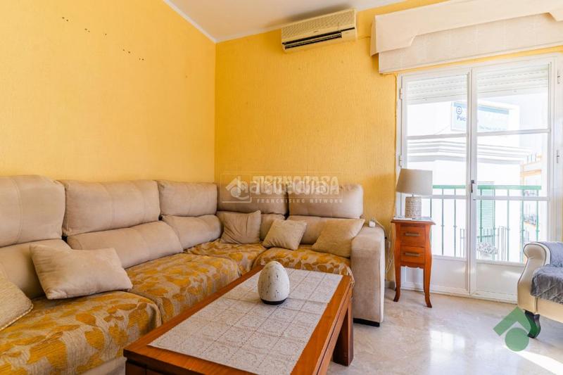 Foto 7edf0697-3a34-4015-8994-ce2b1bf89f25. Dúplex piso en venta en Núcleo urbano Chiclana de la Frontera