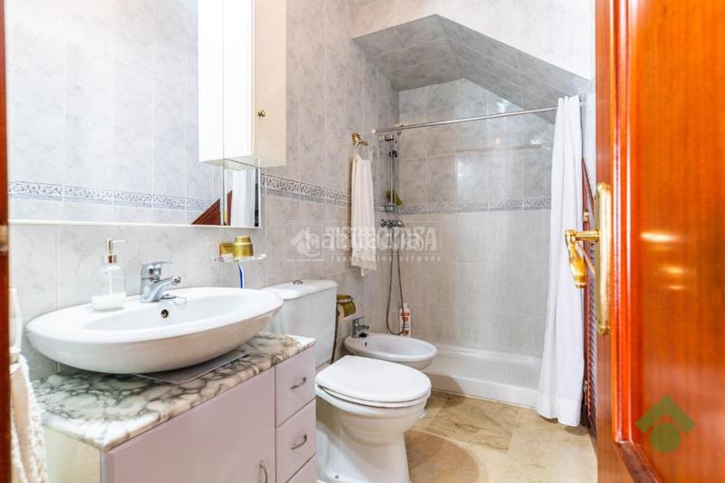 Foto cc528d4e-b64b-4a33-812b-235316ba3629. Dúplex piso en venta en Núcleo urbano Chiclana de la Frontera