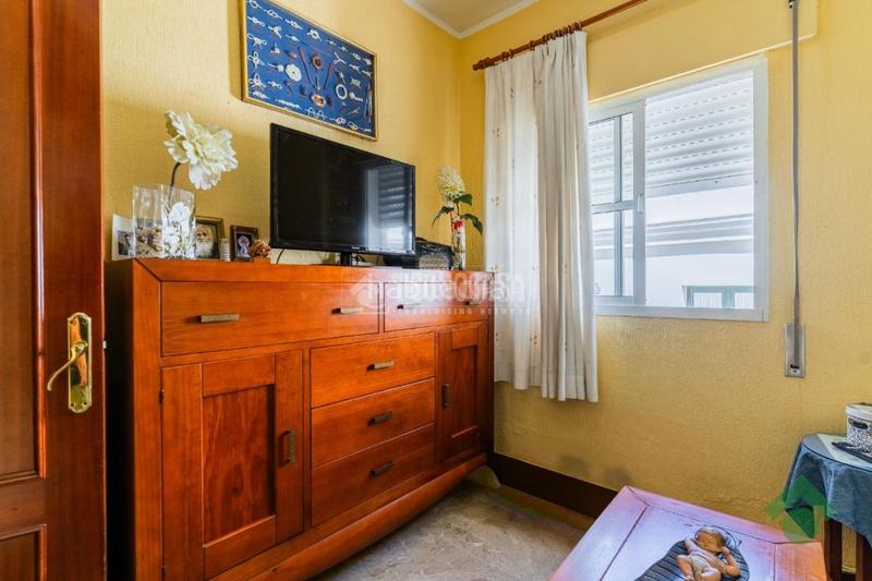 Foto f0038990-a88e-4883-a9d2-b2499b744ee3. Dúplex piso en venta en Núcleo urbano Chiclana de la Frontera