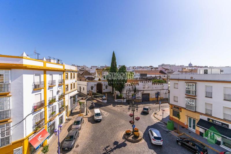 Foto fc8312f8-8042-421f-a3dc-051947d4a6ef. Dúplex piso en venta en Núcleo urbano Chiclana de la Frontera