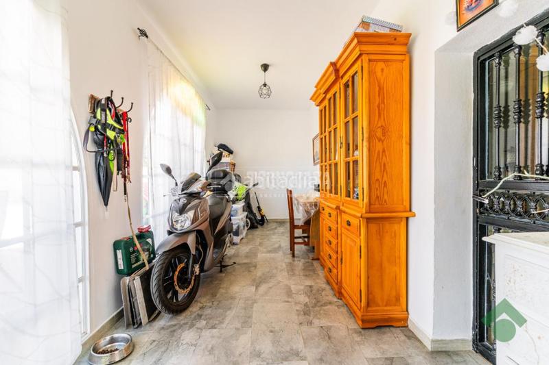Foto a1193472-c136-4439-9fb7-c44193e80d4d. Casa amb aparcament a La Soledad Chiclana de la Frontera
