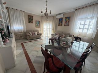 Towny house in La Soledad. Casa en venta en chiclana de la frontera