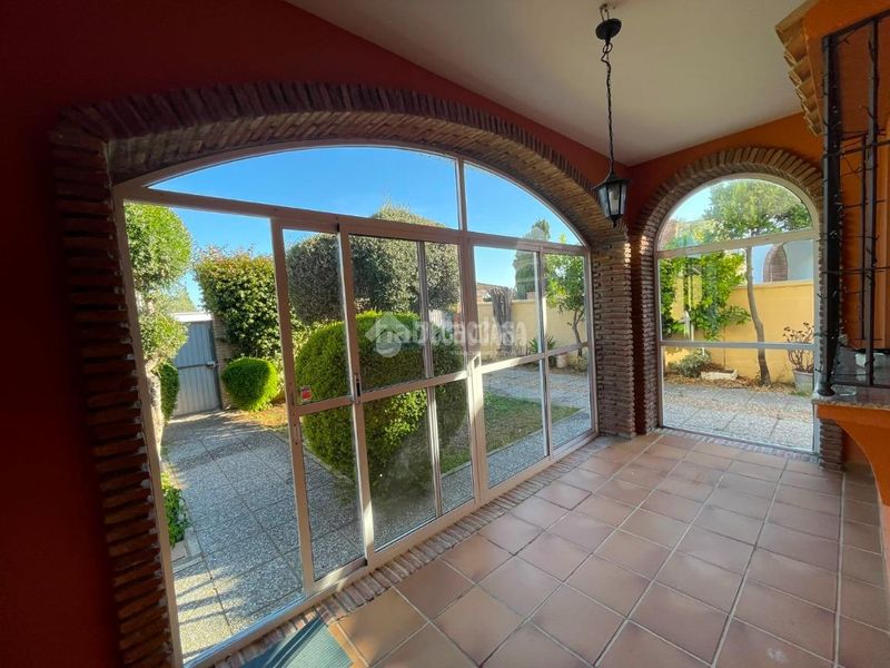 Foto fe7dd0b6-9eff-48b6-94e1-ea42f7042585. Casa a Los Gallos Chiclana de la Frontera