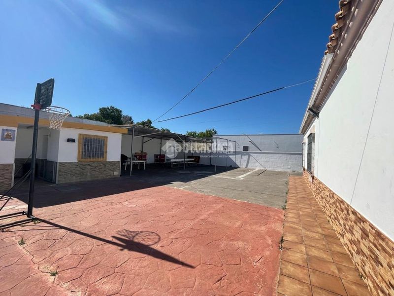 Foto b6c16623-1d8e-4f66-aee7-68eb53e2f3c4. Masia amb aparcament a La Soledad Chiclana de la Frontera