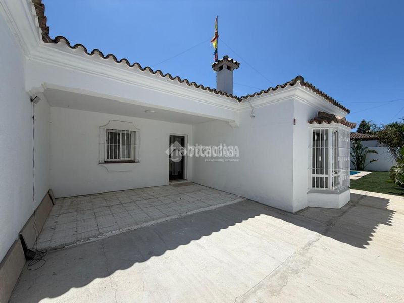 Foto 907b8fea-2b85-4812-8f45-ef02f33e5f61. Casa amb aparcament a Los Franceses - La Vega Chiclana de la Frontera