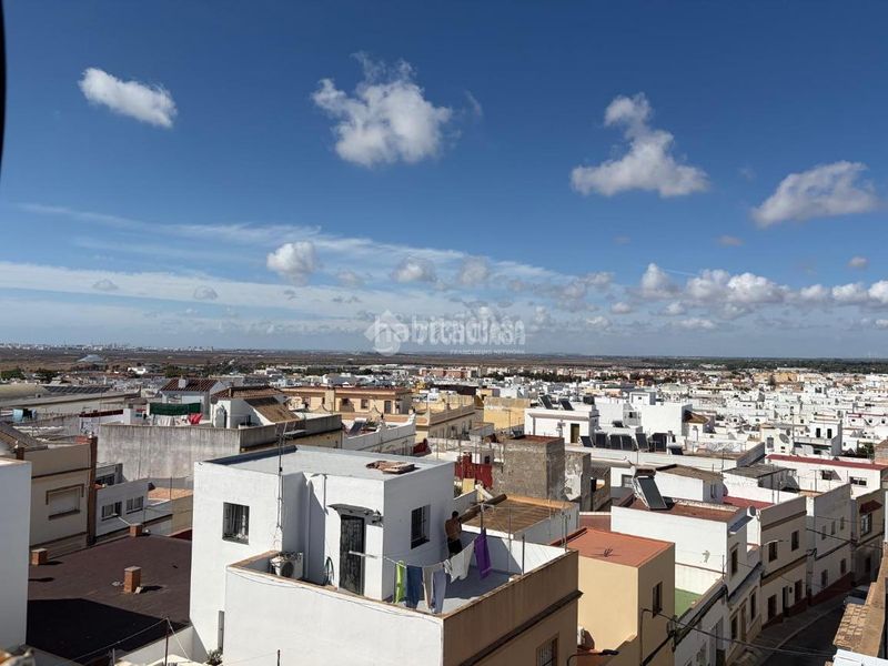 Foto baf37761-ce5c-45f3-8f88-6991c3c04030. Pis amb aparcament a Núcleo urbano Chiclana de la Frontera