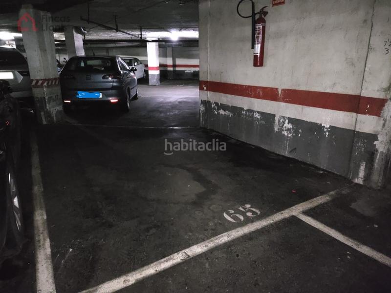 Foto 044ab965-81a8-4dd8-8488-a343a4cf15af. Parking coche parking bien situado en el paseo de la zona franca. en Barcelona