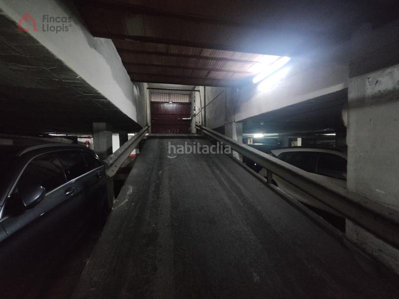 Foto 0b89d07e-520d-47b2-93e0-d757e4c457e9. Parking coche parking bien situado en el paseo de la zona franca. en Barcelona