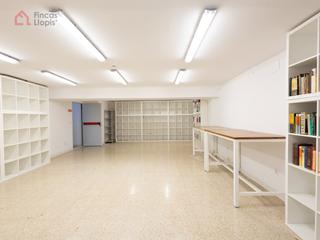 Local Comercial a Calle alts forns 68. Local en venta. stano