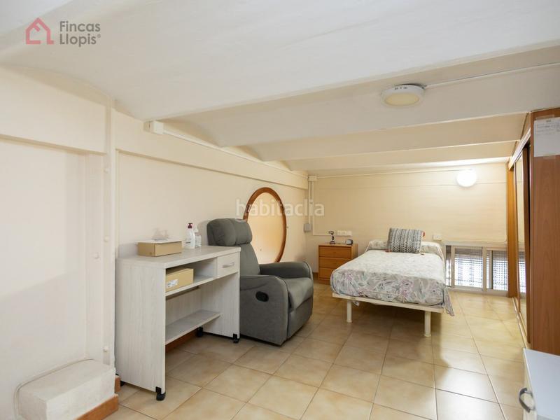 Foto 5f9578f0-9beb-42b1-bcb2-be58a4e19354. Local comercial a calle encuny 1-b a La Marina del Prat Vermell Barcelona