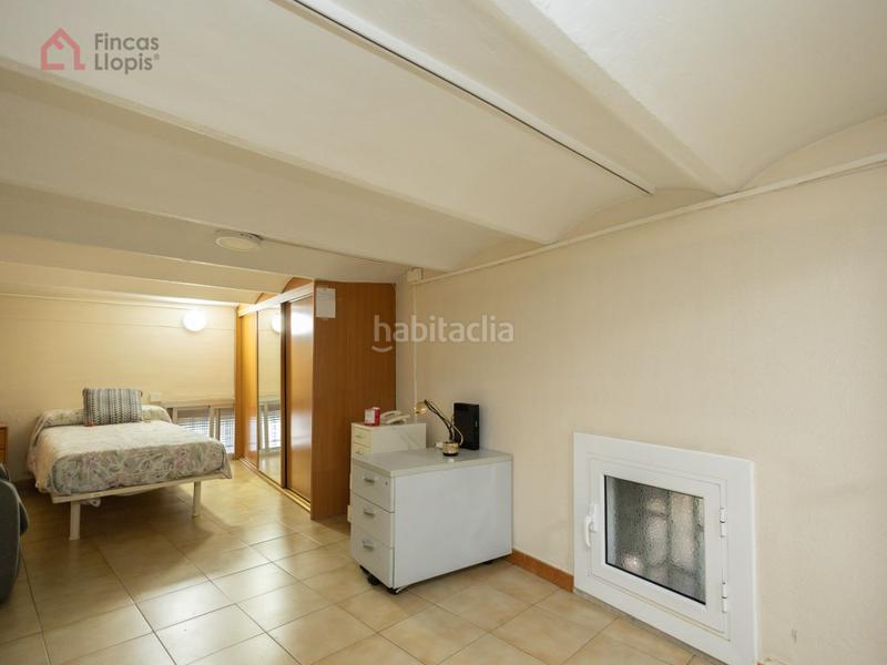 Foto 5fbe1306-d691-4e01-bc12-372fc48d3bef. Local comercial a calle encuny 1-b a La Marina del Prat Vermell Barcelona