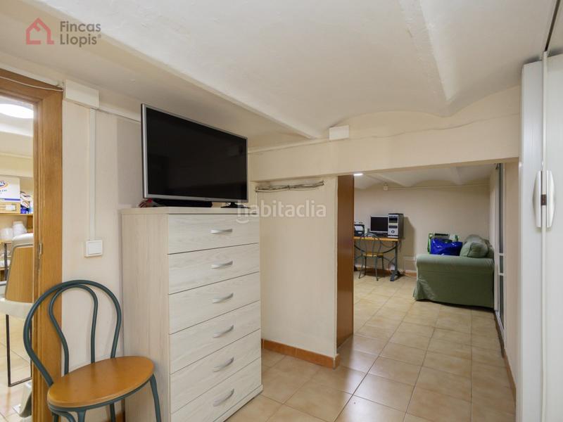 Foto d735d6d9-f74c-4a17-ac76-cd117ab02320. Local comercial a calle encuny 1-b a La Marina del Prat Vermell Barcelona