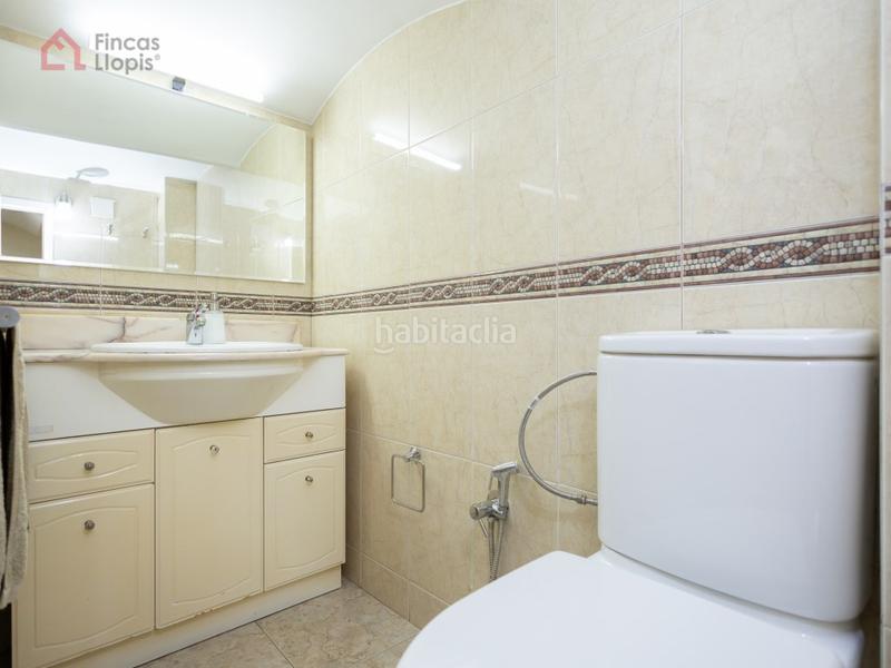 Foto e48381f3-77be-4d54-847d-9d2e5aee476f. Local comercial a calle encuny 1-b a La Marina del Prat Vermell Barcelona