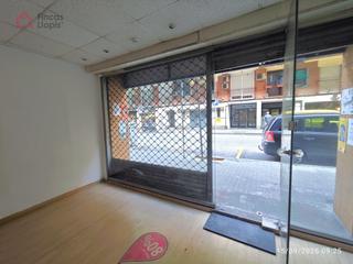 Local Comercial en Calle alts forns 68. Local comercial en venta