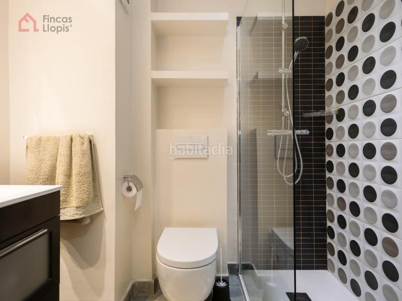 Foto b6a58417-278b-4048-a96a-2b64a0f77987. Piso para entrar a vivir reformado con balcón en L´Antiga Esquerra de l´Eixample Barcelona