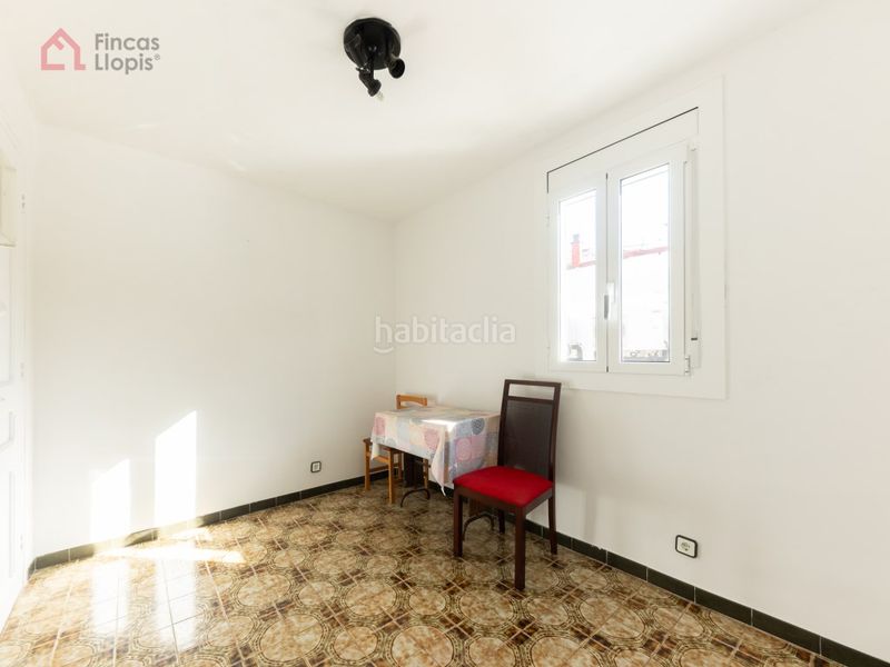 Foto 0e896c71-37a0-48af-9d61-8db0fd153015. Pis a Sants-Badal Barcelona