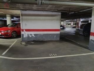 Aparcament cotxe a Paseo Zona Franca