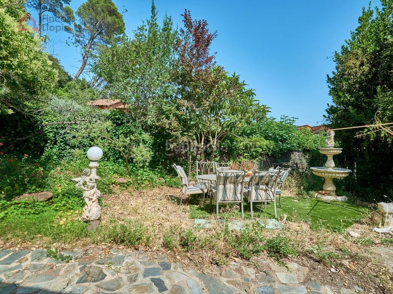 Foto d8a8f035-75c0-495e-bad9-6efd761d5e40. Casa amb calefacció aparcament a Corbera de Llobregat