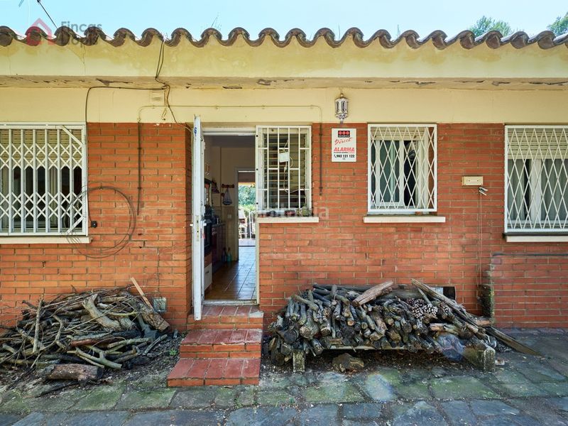 Foto f08a6a98-9d86-4a40-99f9-3636437bee48. Casa amb calefacció aparcament a Corbera de Llobregat