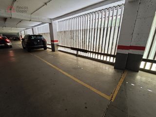 Aparcament cotxe a Calle Mare De Deu De Port 265