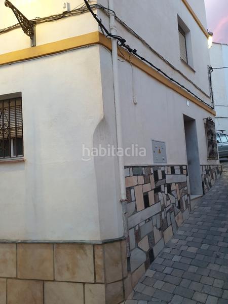 Foto a60314a3-d489-43e0-8bf9-8c5322087952. Casa adosada gran casa adosada en barrio de san sebastián en Almuñécar
