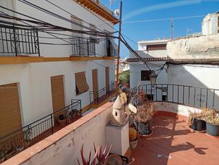 Casa adossada a Almuñecar centro. Gran casa adosada en barrio de san sebastián