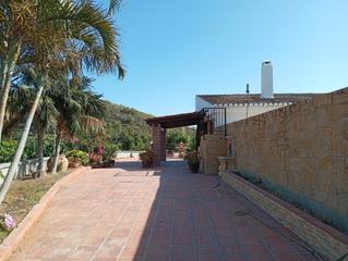 Miete Bauernhof in La Herradura. Mansión rústica en la costa tropical con derecho a disfrute de l
