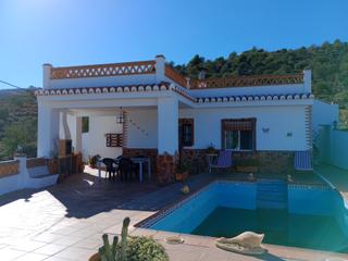 Masia a Ítrabo. Finca agricola con chalet independiente en itrabo