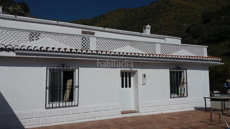 Foto 5b9c8e1f-b582-4e23-84e9-afb5d9494bd8. Maison jumelée avec cheminée parking dans La Herradura Almuñécar