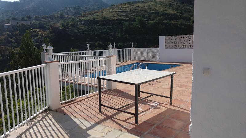 Foto 62fb2446-eaaa-4a58-9a45-cdab149b1e37. Maison jumelée avec cheminée parking dans La Herradura Almuñécar