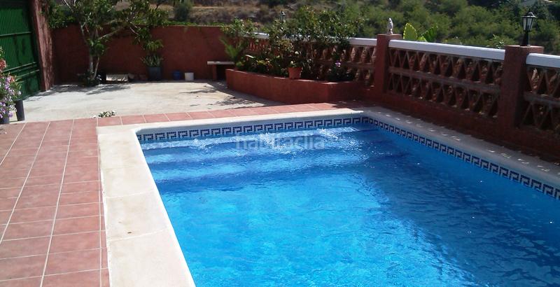 Foto cf6707d0-cceb-4022-acf6-f23fbdf05c62. Casa pareada  en vega de almuñecar en Almuñécar