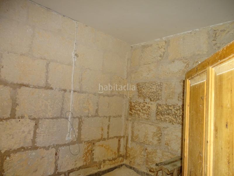 Foto 378bea15-fc12-49a8-bd38-13914b70ef34. Casa amb xemeneia a Campos