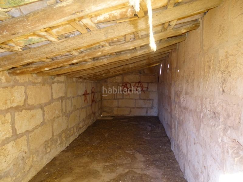 Foto 593b7cad-a042-4ec9-b57f-1c306639939d. Casa amb xemeneia a Campos