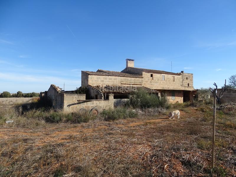 Foto bd0d1630-cea6-4b9b-96fc-0cf098a69eac. Casa amb xemeneia a Campos