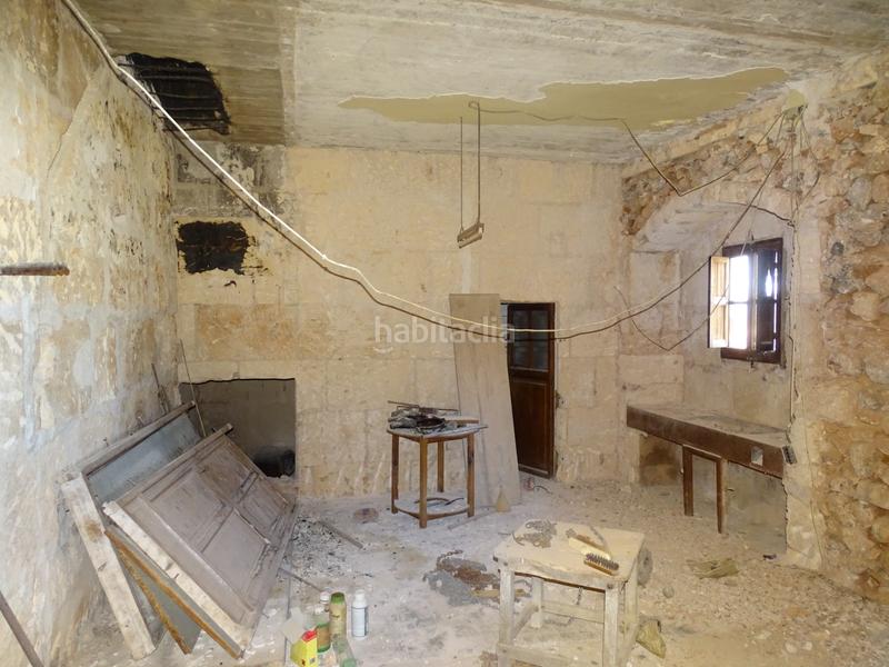 Foto e9486ba6-4fd2-40d6-80ed-d6222a8d6b99. Casa amb xemeneia a Campos