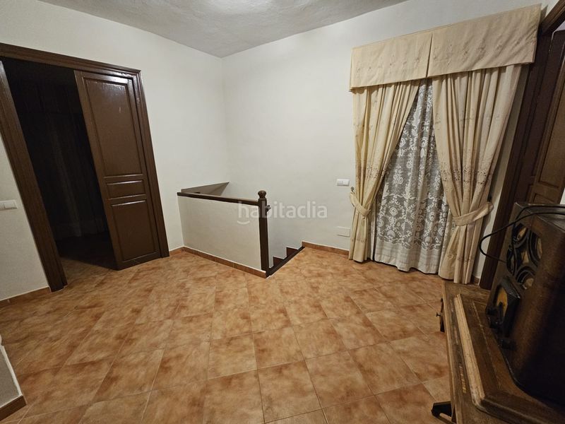 Foto c5803638-3514-4d99-a035-18ac0d1b2558. Lloguer casa amb xemeneia calefacció a Monda