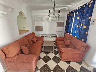 Miete Haus in Guaro. Alquiler casa 3 dormitorios, 1 baño para empresas y trabajadores