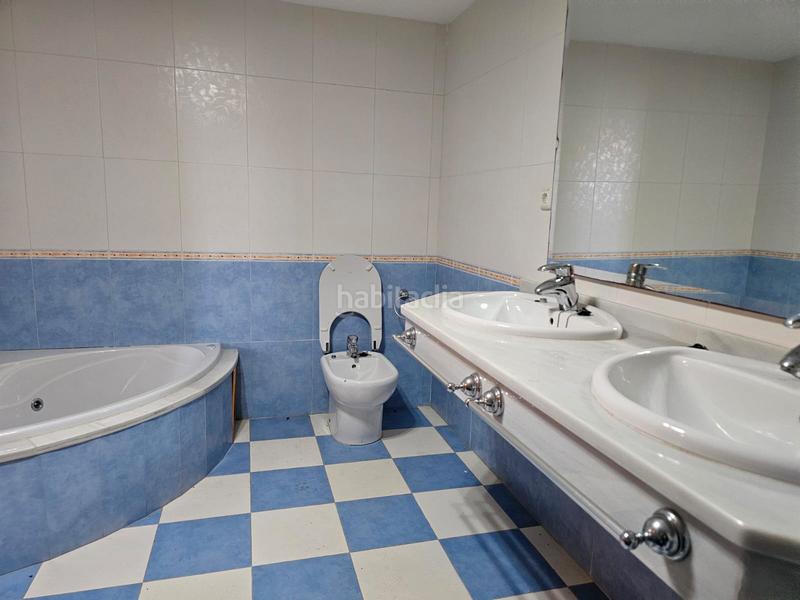 Foto b72bd033-5678-4ef0-a257-acfffbeb5c4f. Location chalet avec parking piscine dans Parque Central Estepona