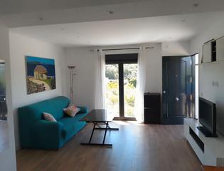 Lloguer Apartament a Cártama. Cártama 2 dormitorios, 1 baño, piscina comunitaria para empresas
