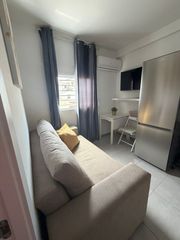 Alquiler Apartamento en Santa Cristina - San Rafael. Apartamento málaga cerca cruz humilladero