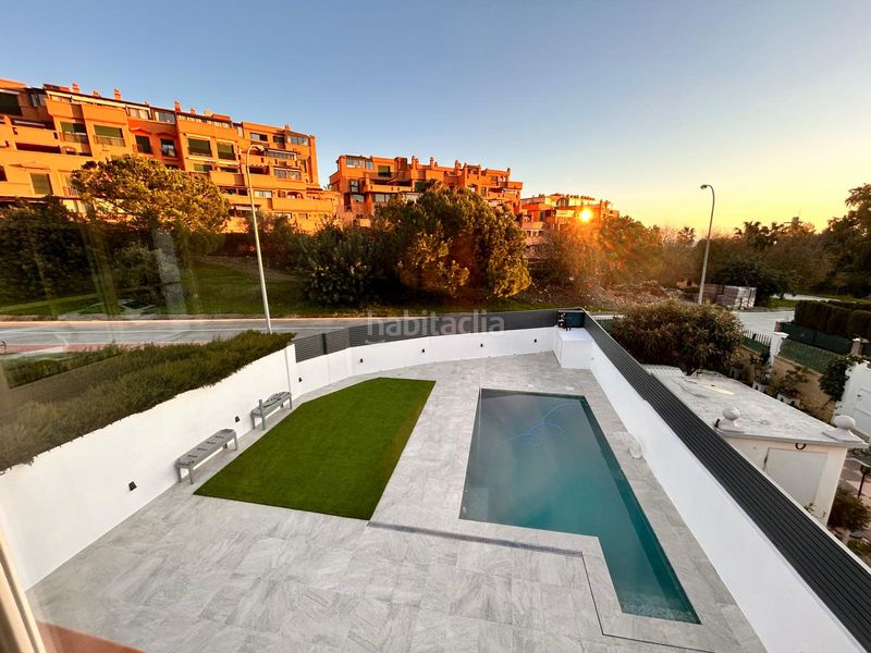 Foto 5db173f7-40af-4367-a9b6-c6c31b88d332. Xalet amb calefacció aparcament piscina a los jardines de Marbella - la ermita Marbella