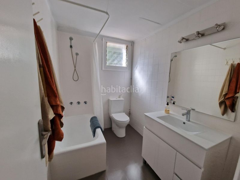 Foto 8d948d97-9455-45b9-b1c9-357f3b2a025c. Casa amb aparcament a Montgoda Lloret de Mar