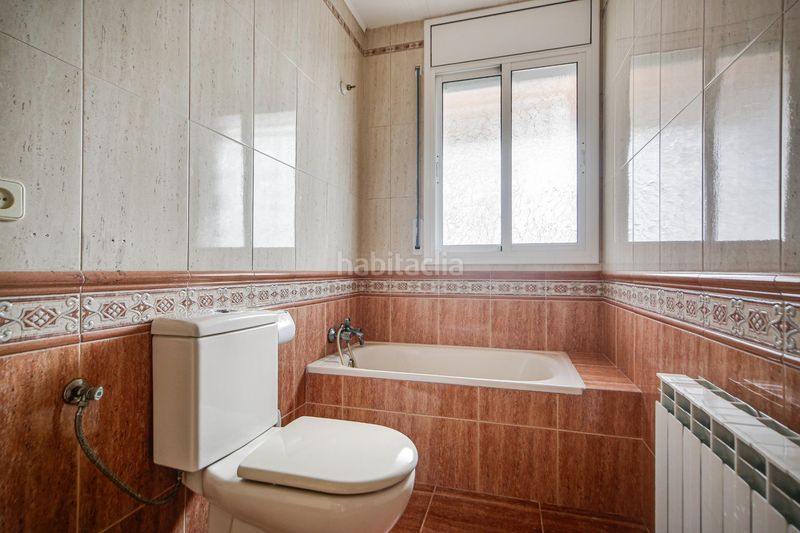 Foto f8256e5d-2564-470e-b54a-367b45fefe0e. Casa amb calefacció aparcament piscina a Caldes de Montbui