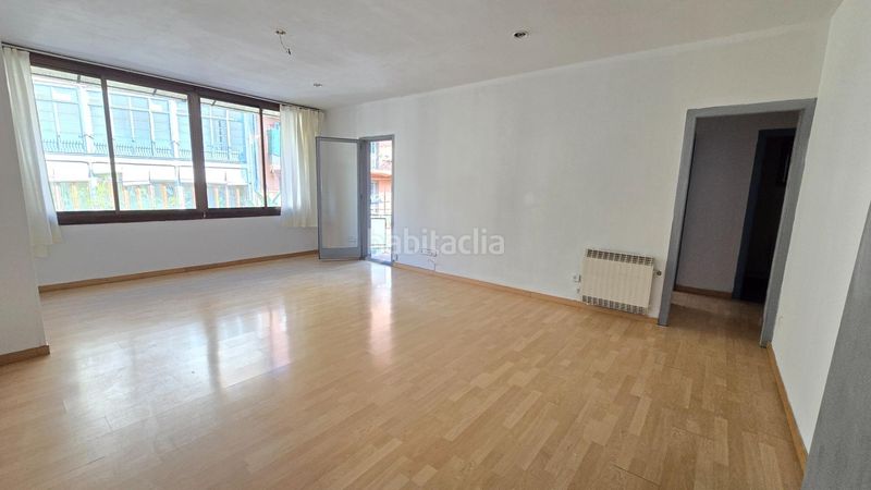 Foto fa4afc4e-c89d-47b5-bc2b-fe54deba6f90. Pis amb calefacció a Dreta de l´Eixample Barcelona