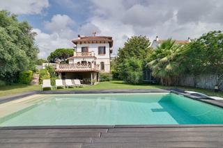 Maison  Baixada de la torre gran. Descubre tu paraíso mediterráneo en llavaneres