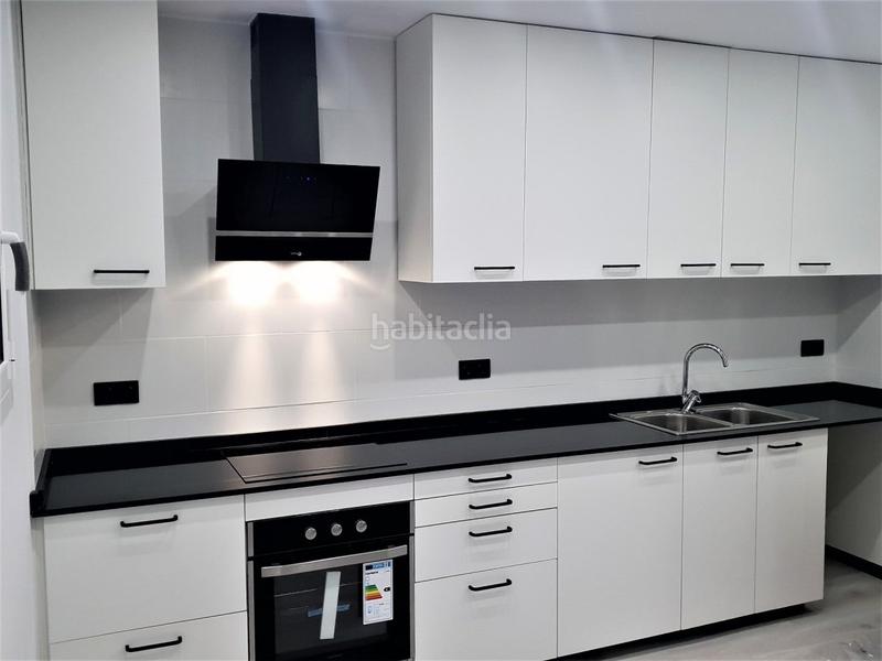 Foto 96055cfe-bcf0-4a90-9e2a-5f4126f538fd. Flat with heating in La Salut Badalona